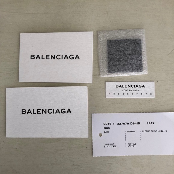 Balenciaga Arena Leather Giant Envelope Clutch - Picture 7 of 7